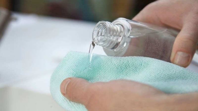 Cách tẩy trắng đồ nhựa bị ố vàng hình 4