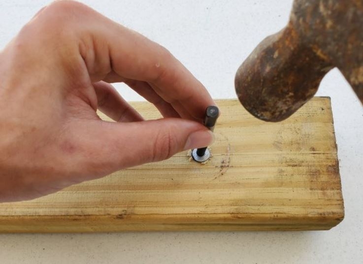 cách tháo ốc vít bị gãy 2