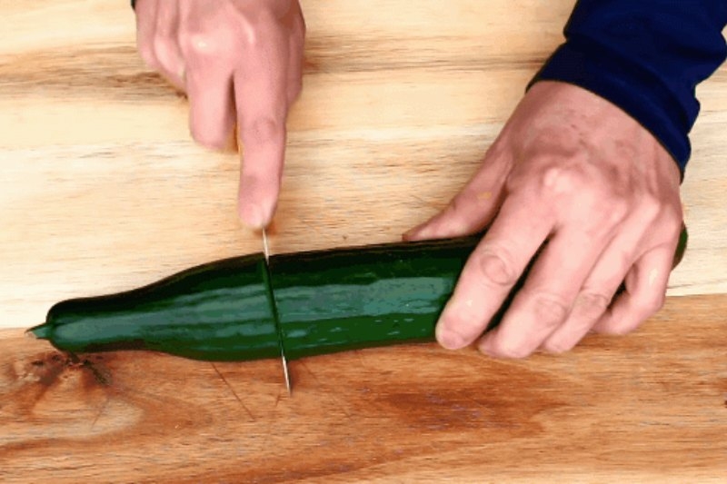 cách tỉa hoa dưa chuột 6