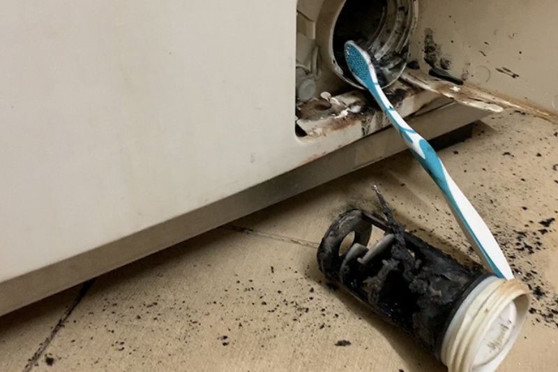 vi sao phai ve sinh bo loc may giat electrolux