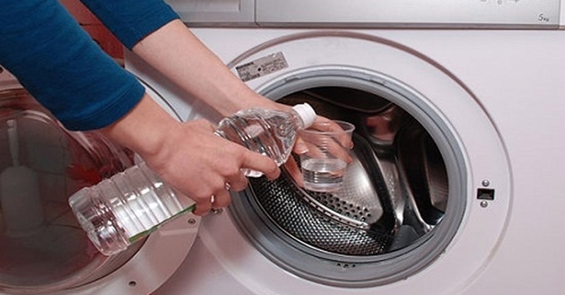 Cách vệ sinh lồng máy giặt cửa trước