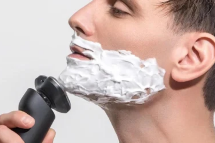 cách vệ sinh máy cạo râu 1