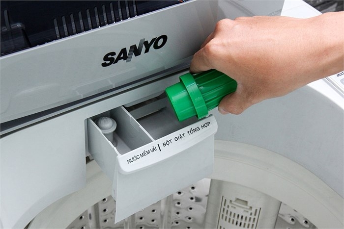 cách vệ sinh máy giặt Sanyo 4