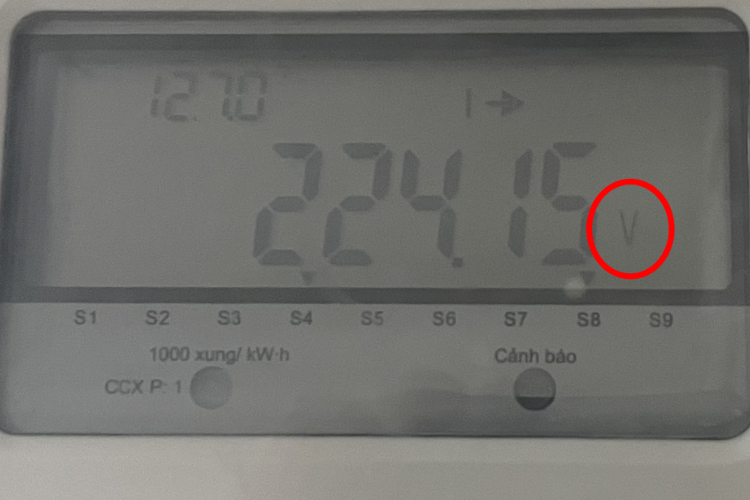 Cách xem số kW điện trên đồng hồ điện tử hình 3