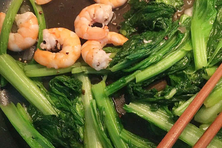 Cải bẹ xanh xào tôm hình 5
