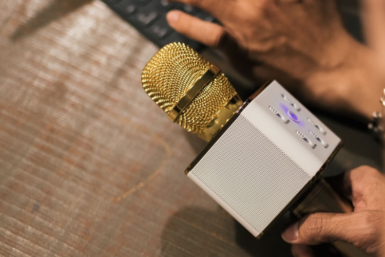 C&agrave;i đặt micro Bluetooth tr&ecirc;n điện thoại th&ocirc;ng minh để h&aacute;t karaoke h&igrave;nh 4