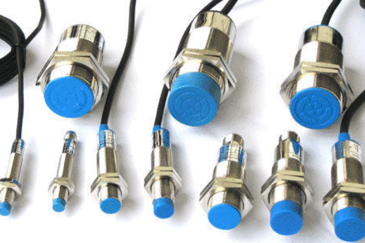 cảm biến tiệm cận là gì 1