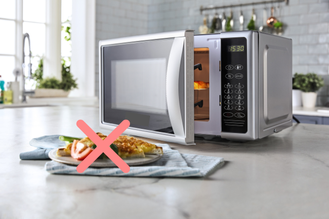 Những điều cấm kị khi sử dụng lò vi sóng mà bạn nên biết để đảm bảo an toàn
