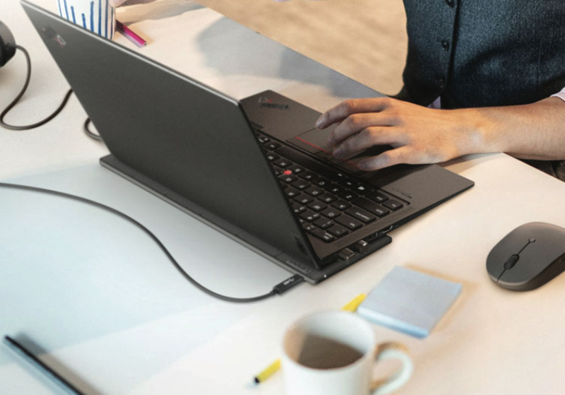 Cắm sạc laptop khi pin đã đầy có hại không? - hình 5