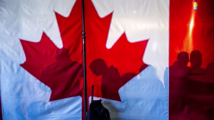 Canada hủy bỏ thuế dịch vụ số nhằm làm hài lòng Trump