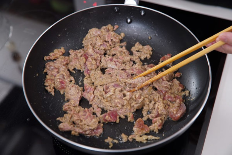 canh bắp cải thịt bò 5
