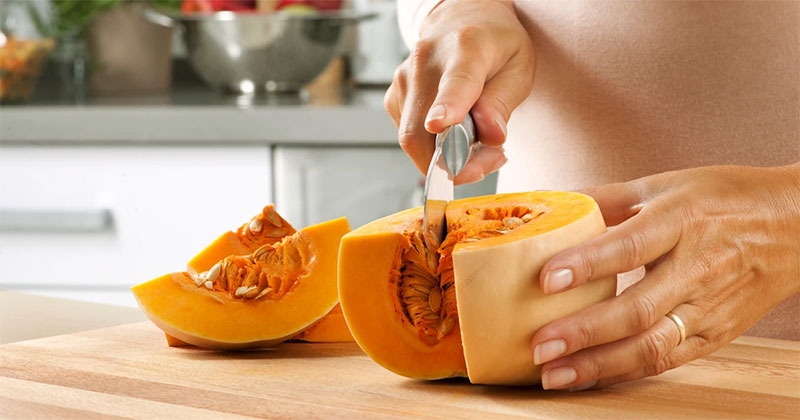 Canh bí đỏ thịt bằm rong biển hình 6