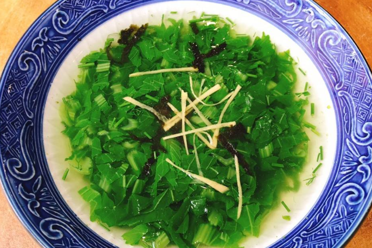 canh cải bẹ xanh nấu gừng 1