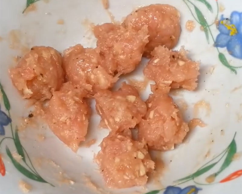 Canh cần tây cá viên hình 2