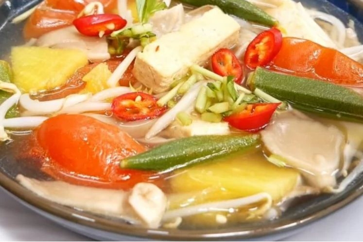 thanh pham canh chay thap cam chua