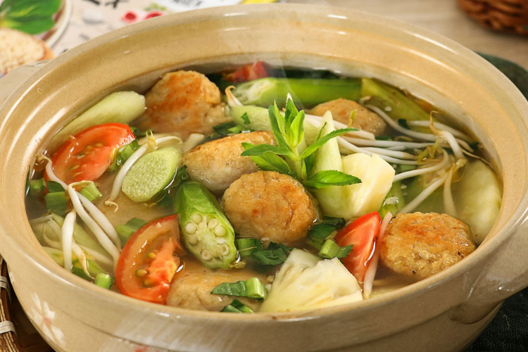 canh chua chả cá (ảnh 4)
