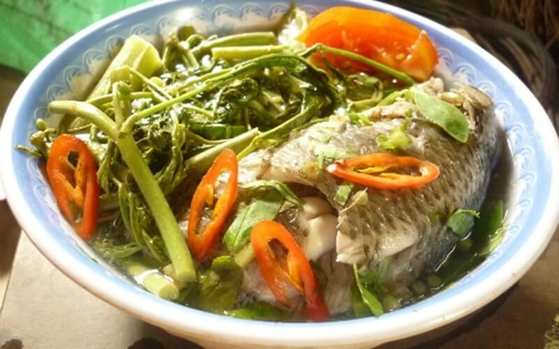 Canh chua rau nhút 3