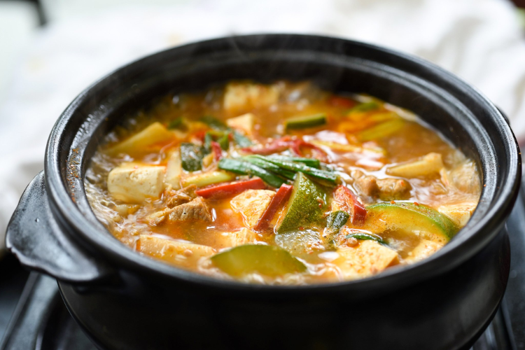 Canh đậu tương hình 6
