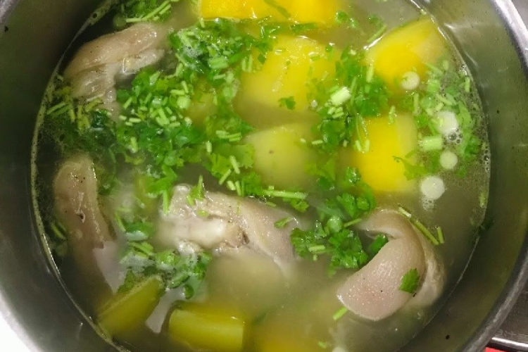 canh móng giò hầm đu đủ 6