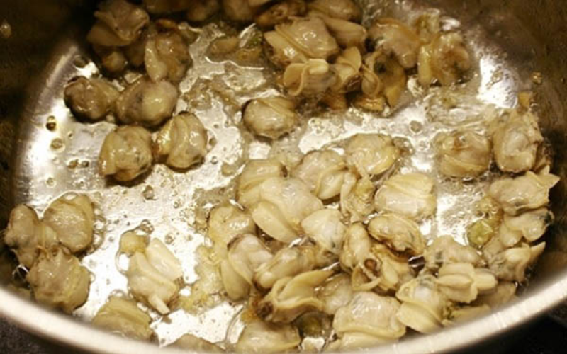 xào thịt ngao