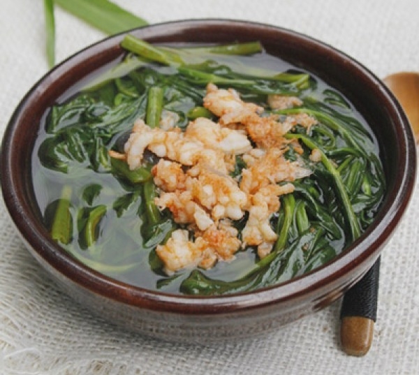 Canh rau muống nấu tôm (ảnh 3)