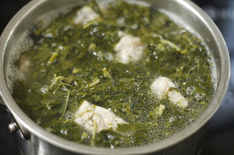 canh rau sắn chua nấu sườn 7