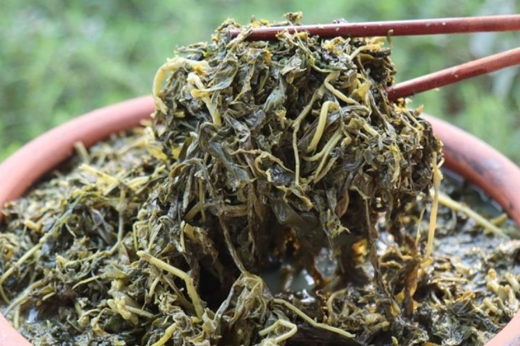 Canh rau sắn nấu cá