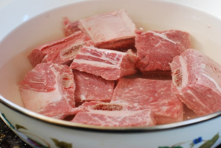 Bỏ túi cách làm món canh sườn bò thảo mộc chuẩn vị Hàn Quốc bổ dưỡng và giàu dưỡng chất - 03