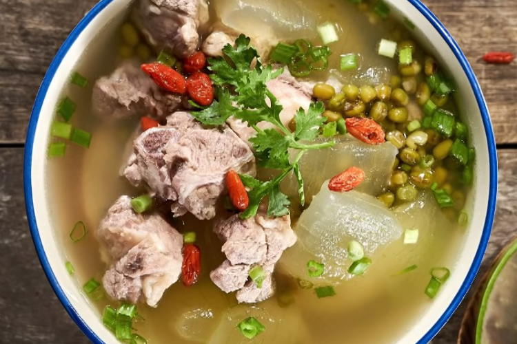 Canh sườn non nha đam và đậu xanh 5
