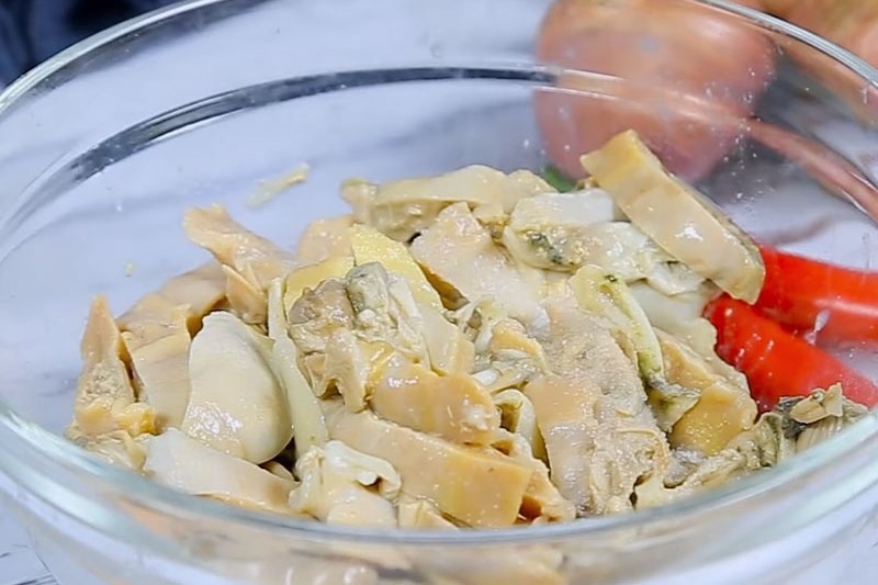 Chia sẻ cách làm canh trai nấu rau răm (hình 5)