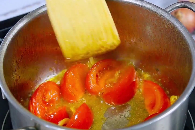 Chia sẻ cách làm canh trai nấu rau răm (hình 7)