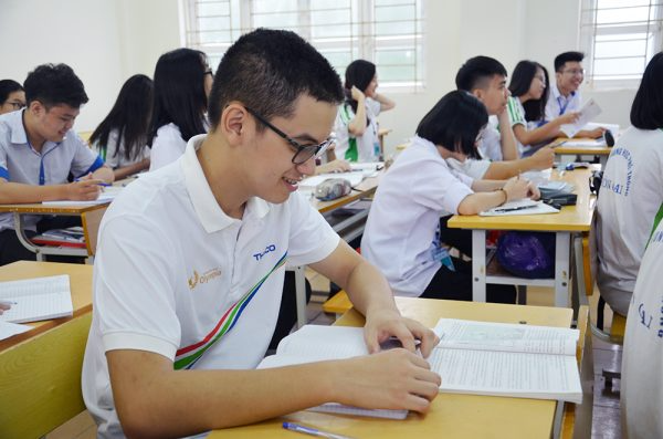 Cao đẳng học mấy năm?