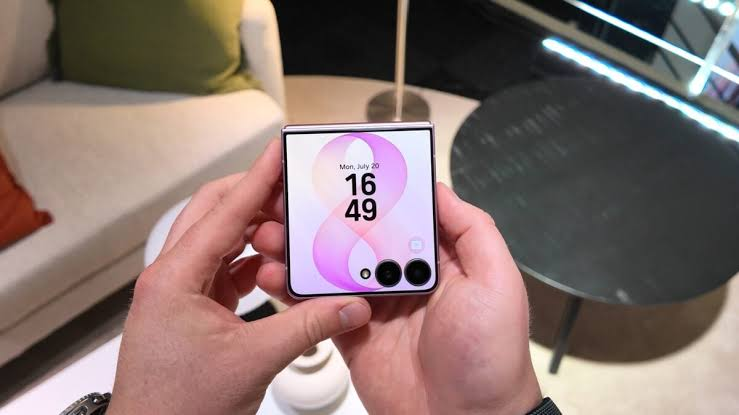 Cấu hình Samsung Galaxy Z Flip 8 1