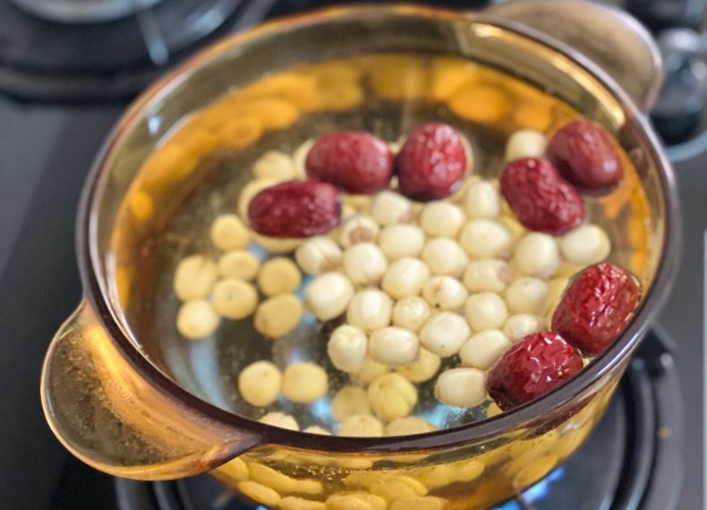 Chè hạt sen táo đỏ 4