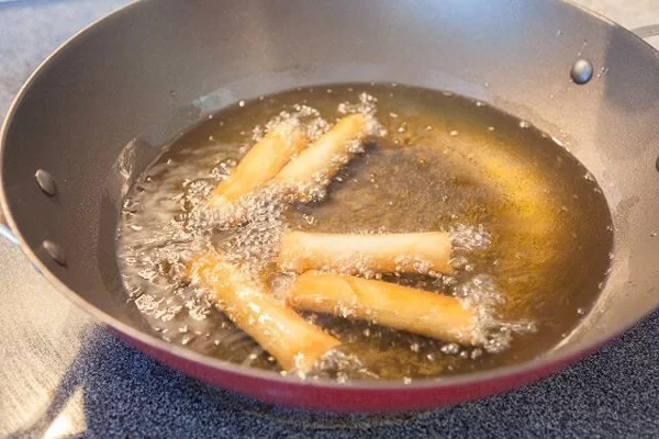 Chả giò cá hồi (hình 6)
