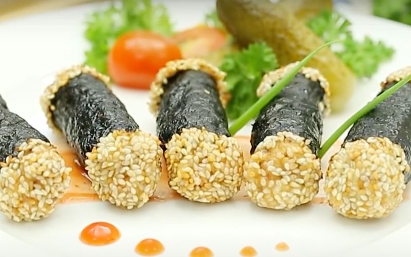 Chả giò hải sản cuộn rong biển