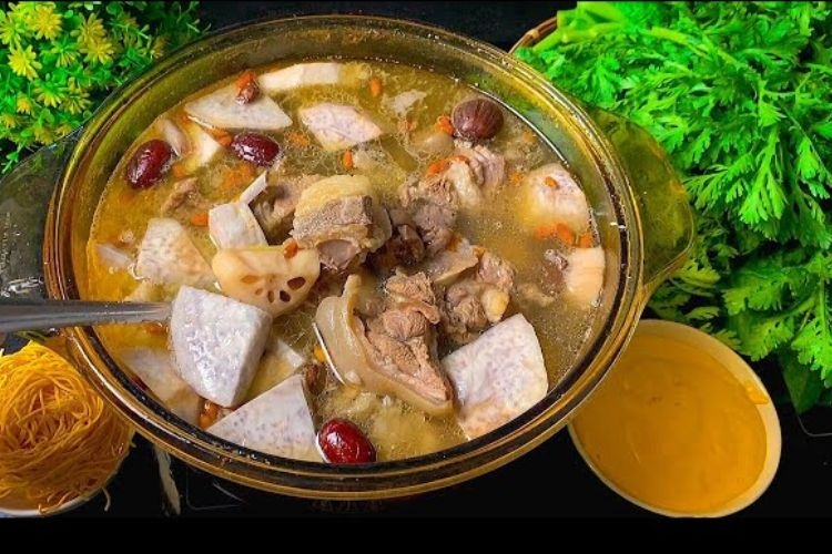 Chân dê hầm thuốc bắc