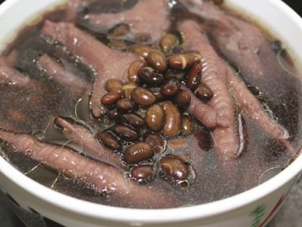 chân gà hầm đậu đen 1