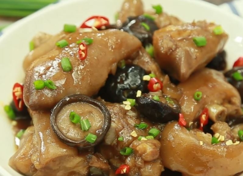 chân giò hầm nấm 5