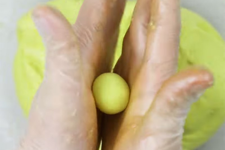 Chè bơ viên nước cốt dừa hình 5