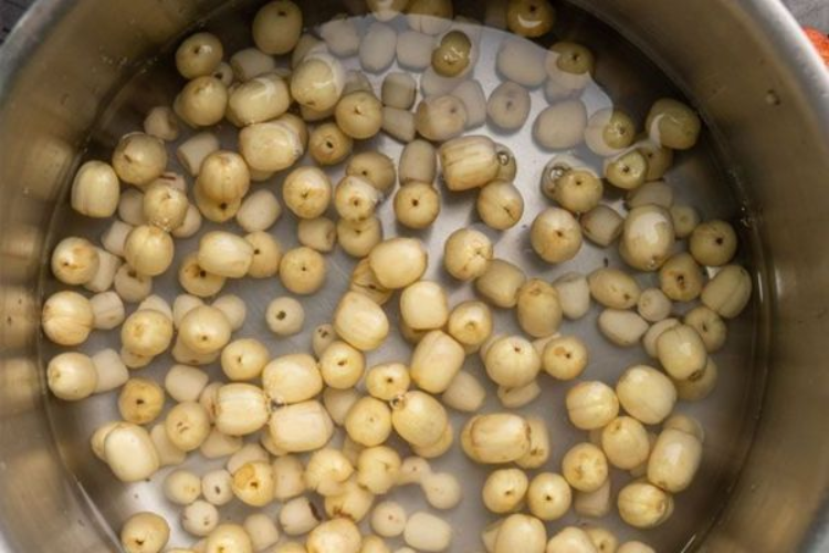 Chè hạt sen đậu đen hình 4