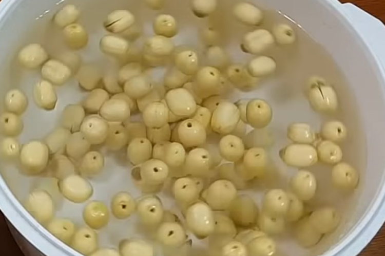 chè hạt sen nấm tuyết hình 4