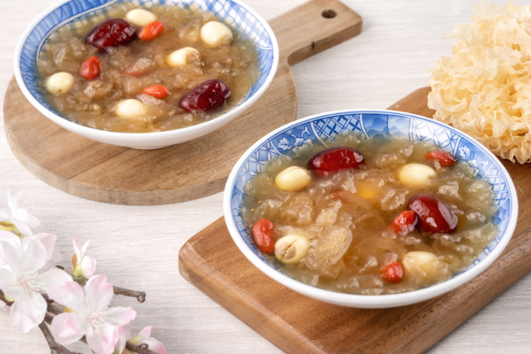 chè hạt sen nấm tuyết hình 5