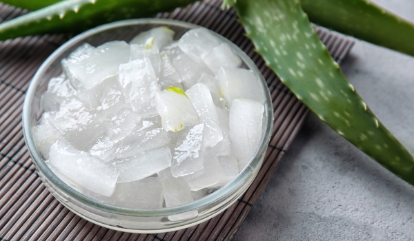 Cách làm chè hạt sen nha đam 1
