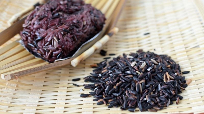 chè khoai môn nếp cẩm 3