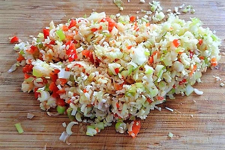 Chia sẻ cách làm cơm chiên sả ớt đơn giản (hình 3)