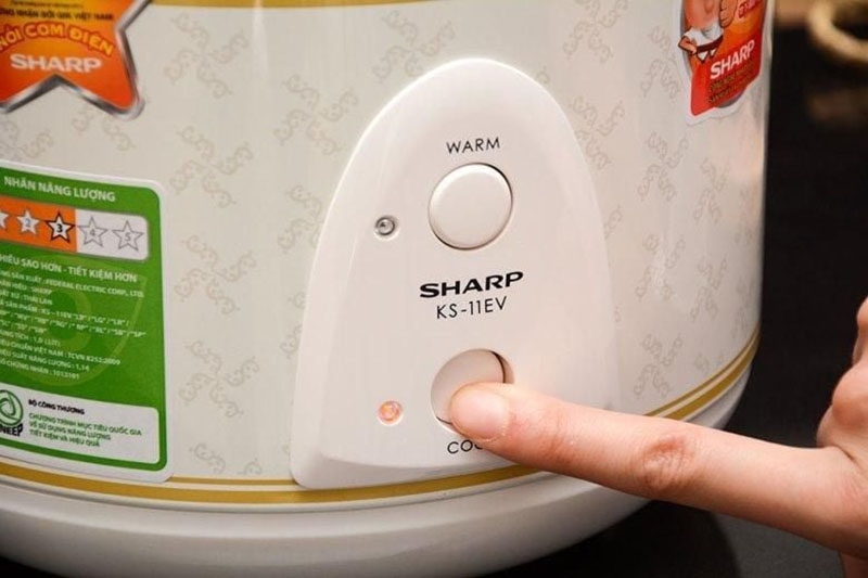 Chia sẻ cách nấu khoai xéo bằng nồi cơm điện (hình 9)
