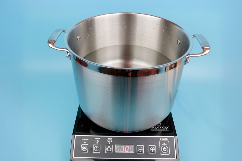 chọn nồi inox cho bếp từ 6