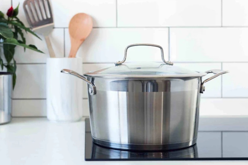 chọn nồi inox cho bếp từ 5