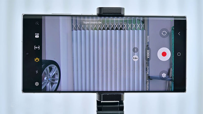 Chống rung Super Steady hình 2